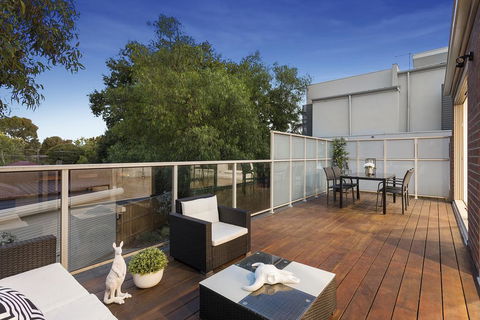 NEW Inner Melb Luxury Modern Grand Holiday House - Great Location, Wifi, Parking - Brisbane 4u 2