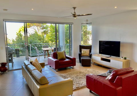 NEW Sunshine Beach Family Escape 3 Bedroom With Free Wifi And Parking - Brisbane 4u 3