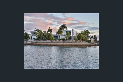 NewPort Dream Quiet Island - No Party - Brisbane Tourism 0