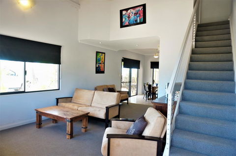 Ningaloo Breeze Villa 10 - 3 Bedroom Fully Self-Contained Disabled-Friendly Accommodation - Brisbane Tourism 1