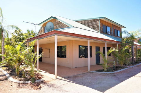 Ningaloo Breeze Villa 10 - 3 Bedroom Fully Self-Contained Disabled-Friendly Accommodation - Brisbane Tourism 0