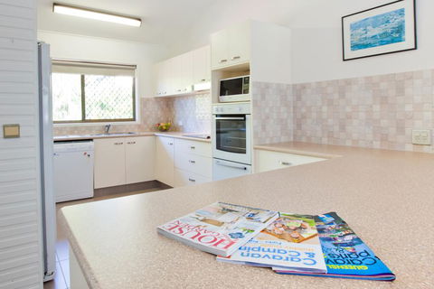 North Star Holiday Resort - Tourism Brisbane 3