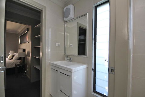 NORTHERN HAVEN-3/16 David Campbell St NH - Tourism Brisbane 3