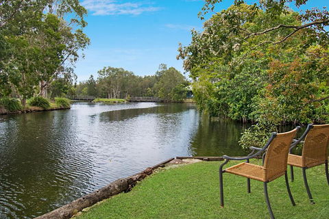 Northlakes Studio - Tourism Brisbane 0