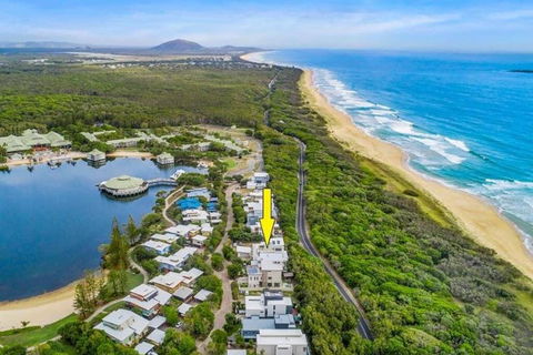 NORTHSHOR- ULTIMATE BEACH HOUSE - Brisbane 4u 0