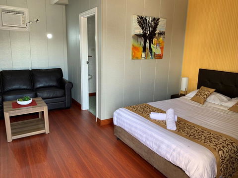 Nowa Nowa Hotel Motel - Brisbane Tourism 1