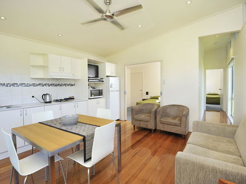 NRMA Eastern Beach Holiday Park - Tourism Brisbane 2