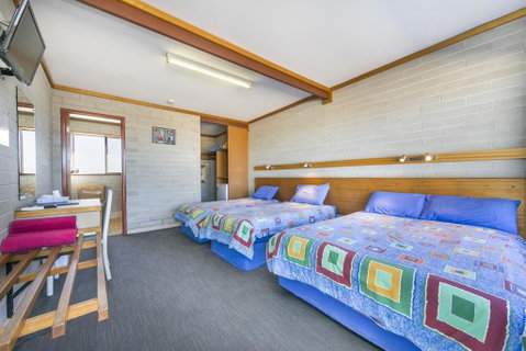 Nullarbor Roadhouse - Brisbane Tourism 1