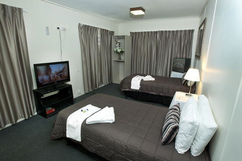 O'Sheas Windsor Hotel - Brisbane 4u 0