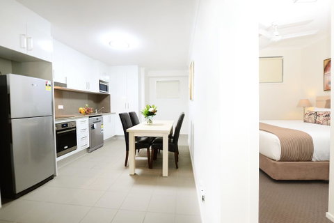 Oaks Moranbah Suites - Tourism Brisbane 3