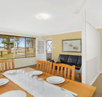 Ocean Blue Apartment Five - ground floor apartment - Brisbane Tourism