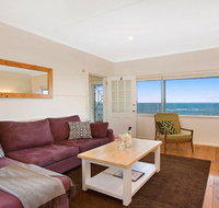 Ocean Blue Apartment Two - oceanfront apartment - Brisbane Tourism