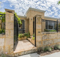 Ocean Keys Cottage - Free WiFi - Tourism Brisbane