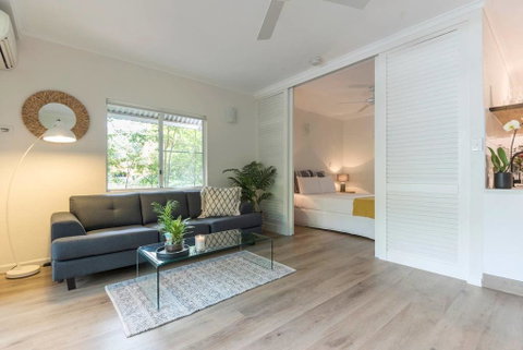 Ocean Palms Apartments - Tourism Brisbane 0