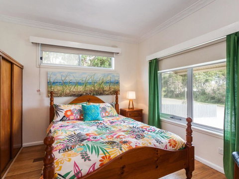 OCEAN SOUNDS - Anglesea - Brisbane Tourism 3