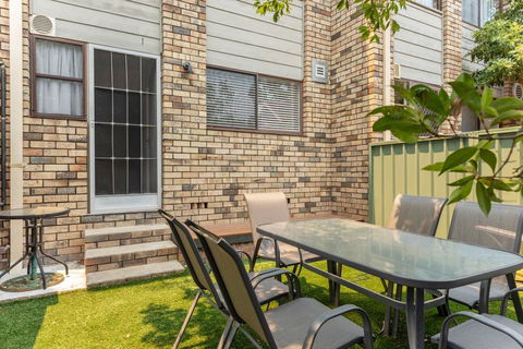 Ocean St Holiday Apartment - Tourism Brisbane 2
