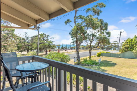 Ocean St Holiday Apartment - Tourism Brisbane 1