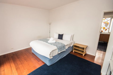 Ocean View Getaway - Brisbane Tourism 3