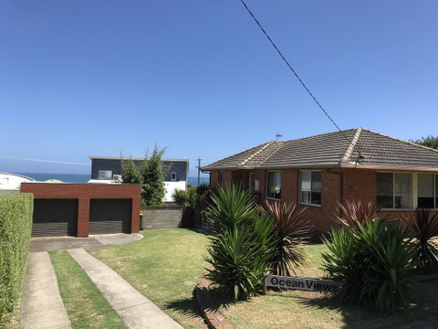 OCEAN VIEWS - Brisbane Tourism 0