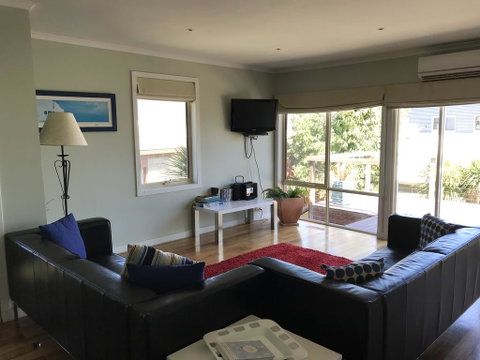 OCEAN VIEWS - Brisbane Tourism 1