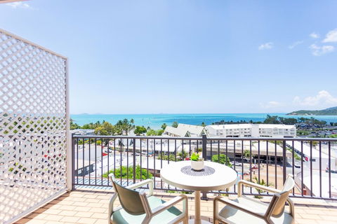 OCEAN VIEWS 10A - Brisbane 4u 0