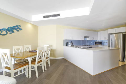 Ocean Views, Unit 24 - Brisbane Tourism 3