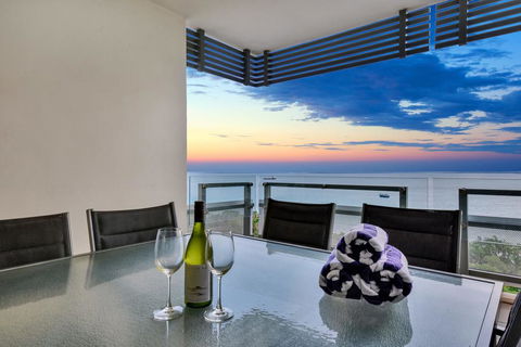 Oceana Darwin Central Oceanfront 3 Bedroom 2 Lounge Room Pool Gym Tennis Court Sleeps 9 - Brisbane Tourism 0