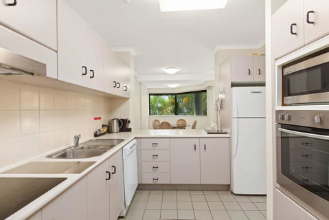 Oceanview 6 At 181 The Esplanade - Tourism Brisbane 3