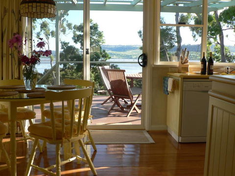 Olive's Cottage - Tourism Brisbane 0