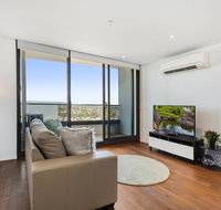 One-Bed Apartment with Parking Pool Gym and Trams - Brisbane Tourism