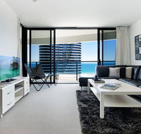 Oracle Sleek  Stylish 2 Bedroom Ocean View - Brisbane Tourism