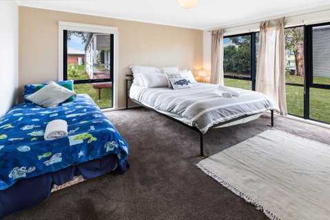 Orense - Waterviews In Newlands Arm - Brisbane Tourism 3