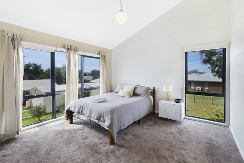Orense - Waterviews In Newlands Arm - Brisbane Tourism 2