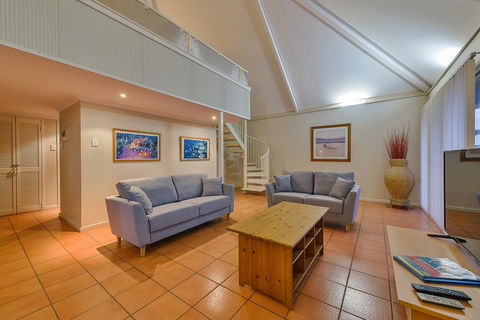 Osprey Holiday Village Unit 123 - Blissful 3 Bedroom Holiday Villa With A Pool In The Complex - Brisbane Tourism 3