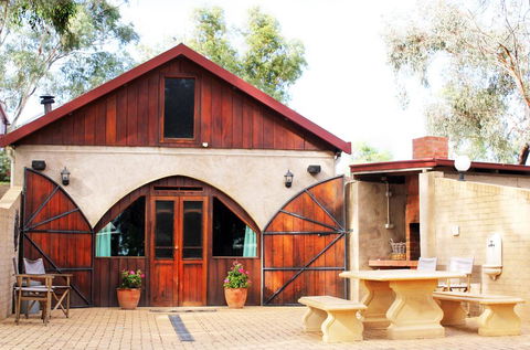 Outback Cellar & Country Cottage - Tourism Brisbane 0