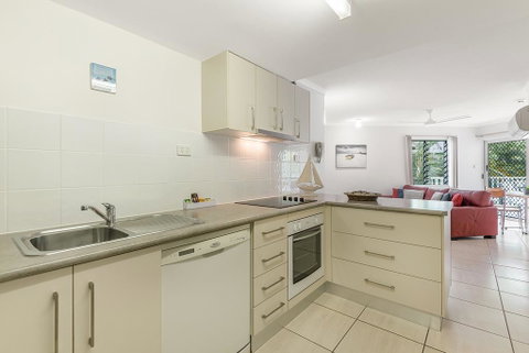 Outrigger Apartments Port Douglas - Tourism Brisbane 2