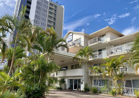 Outrigger Burleigh - Brisbane Tourism 0