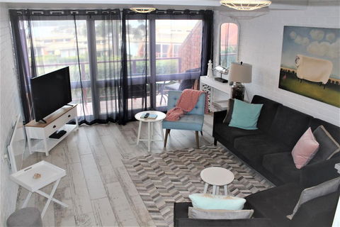 Pacific Heights Holiday Apartments - Tourism Brisbane 3