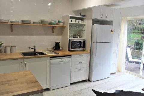 Pacific Heights Holiday Apartments - Tourism Brisbane 1