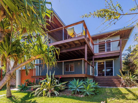 Pacifica 2 - Opposite The Beach At Brooms Head - Tourism Brisbane 1