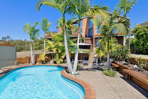 Panorama Beach House - Tourism Brisbane 0