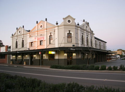 Peden's Hotel - Tourism Brisbane 0