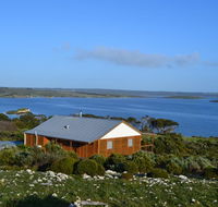 Pelican Lagoon Cabin - Tourism Brisbane