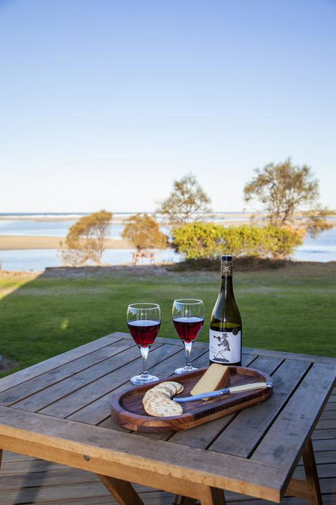 Pelican Sands Scamander - Brisbane Tourism 3