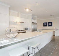 Penguin 4 Bedroom House by Shoalwater Executive Homes - Tourism Brisbane