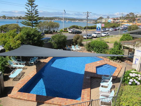 Penguin Mews - Brisbane Tourism 3