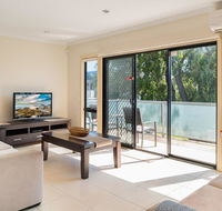 Penguins by the Beach - Brisbane Tourism