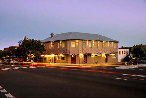 Pier Hotel - Tourism Brisbane 0