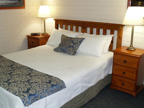 Pigeon House Motor Inn - Brisbane Tourism 1