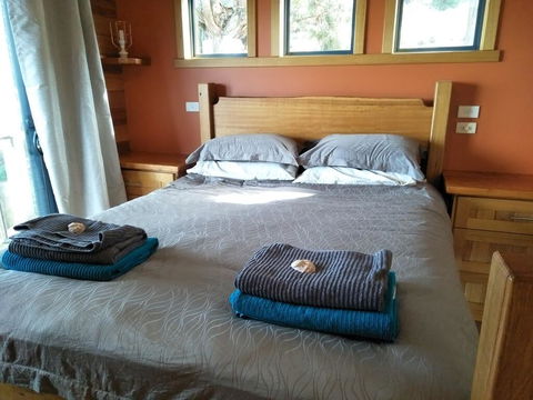 Pine Scrub Beach House - Tourism Brisbane 3